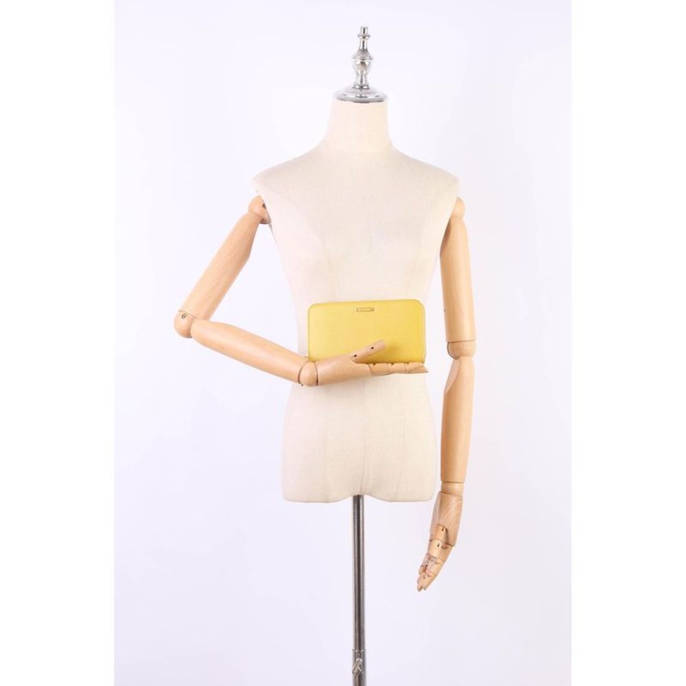 Pre Loved Fendi Yellow Leather Long Wallet in AB Condition - Picture 10 of 10